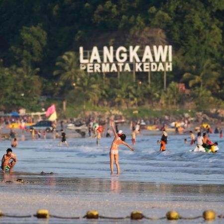 Lagenda Resthouse Cenang Beach Pantai Cenang  Esterno foto